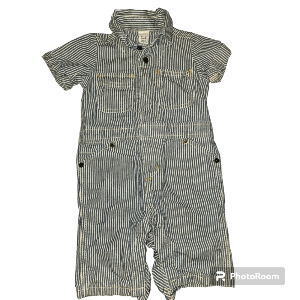 Baby Gap  6 to 12m Romper